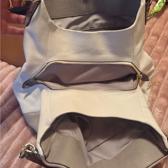 Coach Gray and Cream Shoulder Bag - Picture 7 of 7